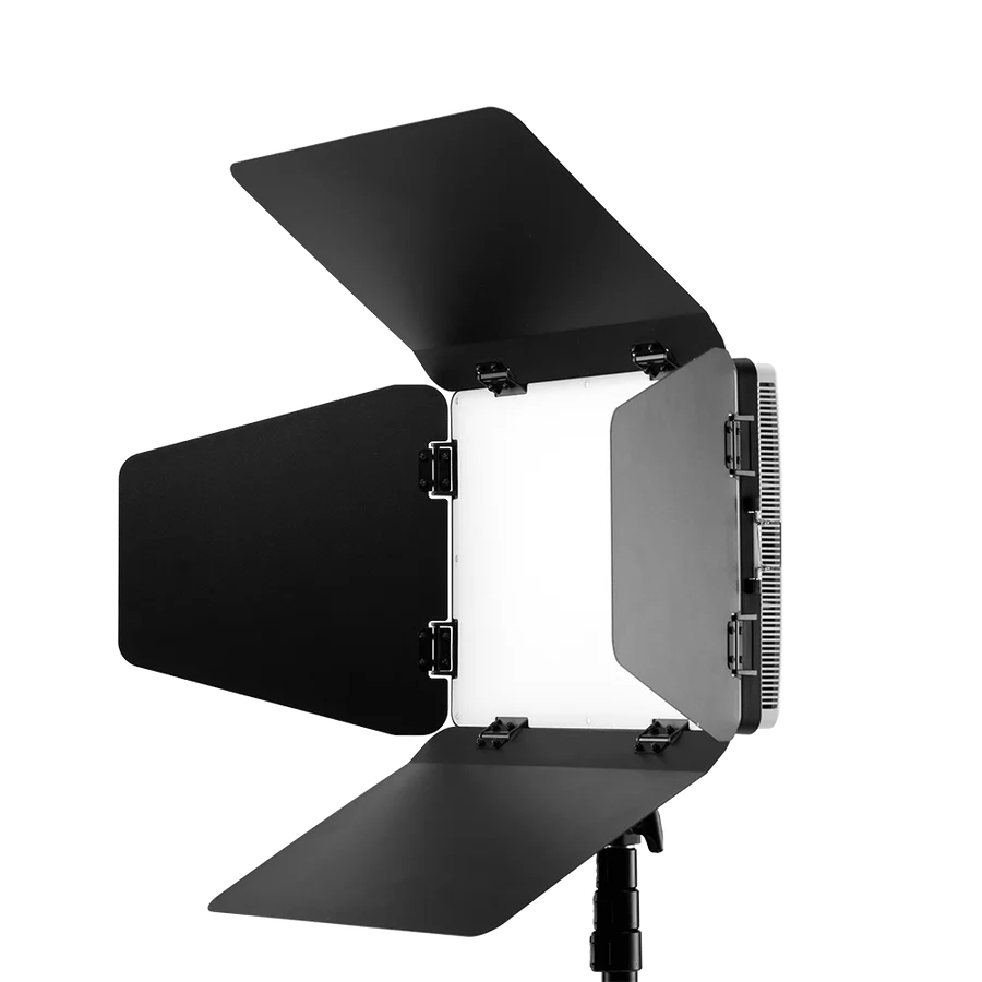 amaran Pano 120c Barndoors