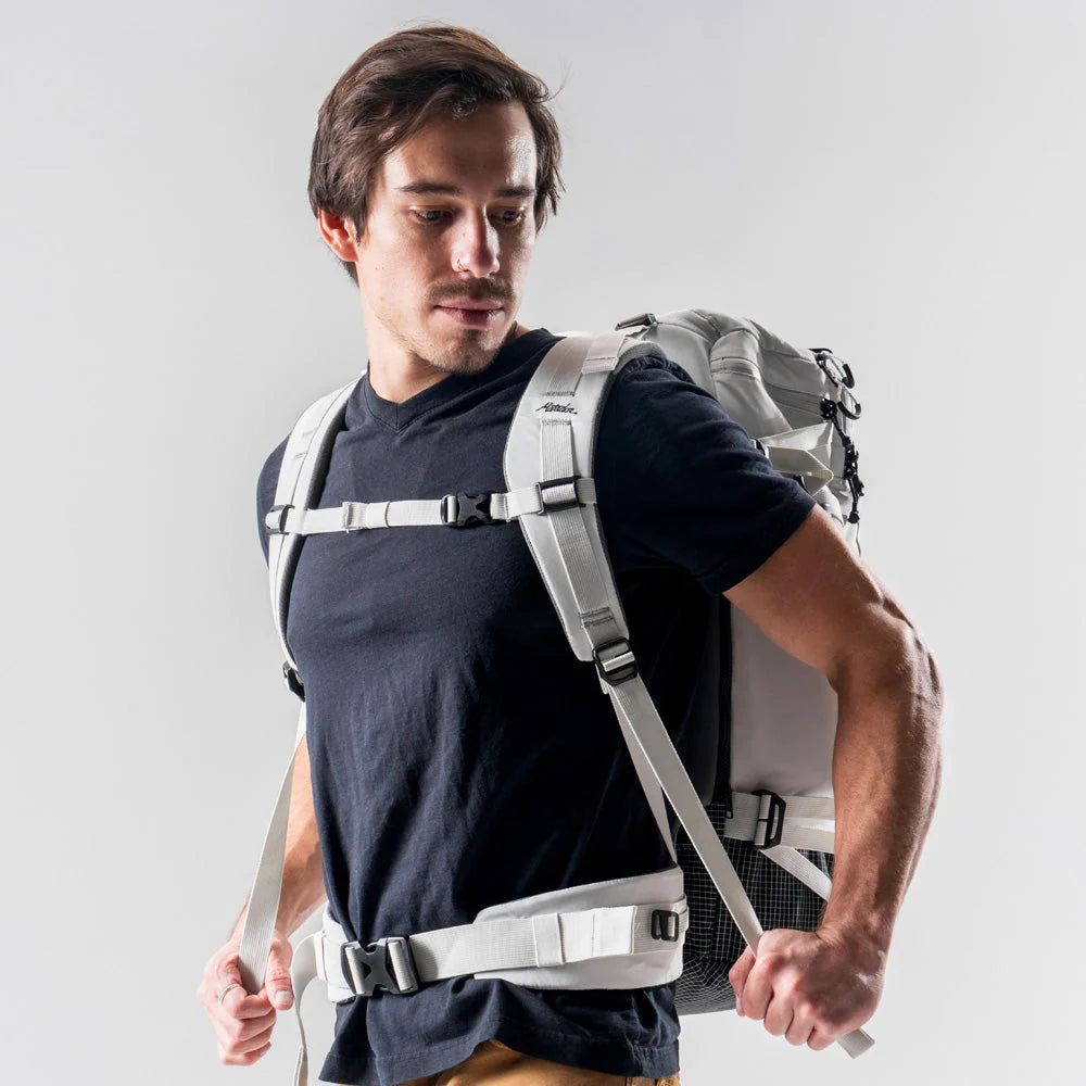 Matador GlobeRider45 Travel Backpack MATGR45001BK - Red Dot Photo