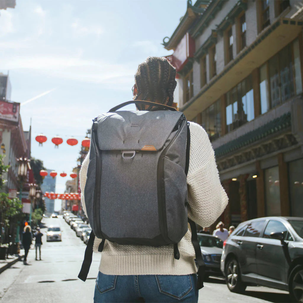 Peak Design Everyday Backpack 30L V2 (Black, Charcoal, Midnight, Coyote)