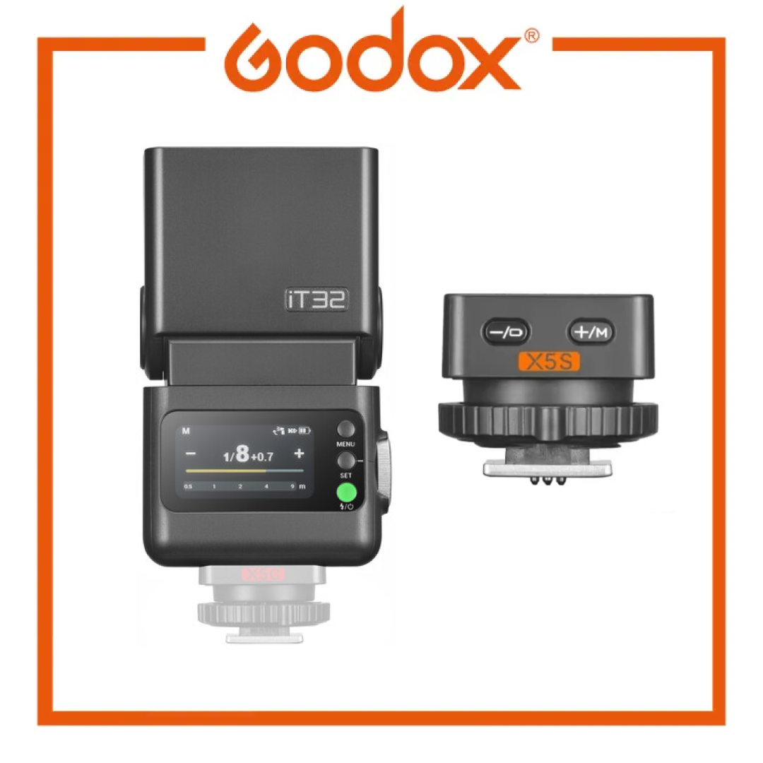 Godox iT32 camera flash and X5 receiver on a white background with Godox logo.